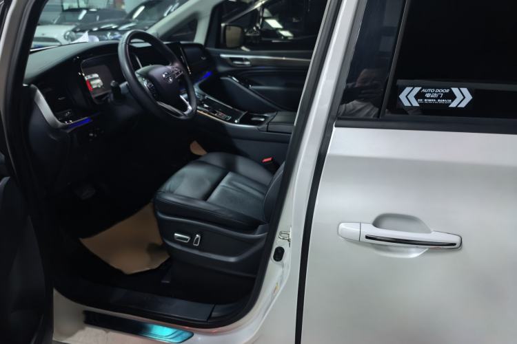 Used GAC Trumpchi M8 2023 Lingxiu Series 390T Prestige Edition Interior 3