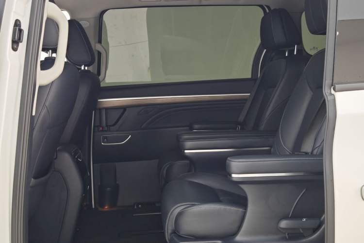 Used GAC Trumpchi M8 2023 Lingxiu Series 390T Deluxe Edition Interior 3