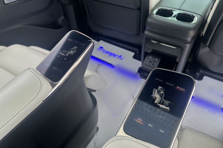 Used GAC Trumpchi M8 2023 Zongshi Series Dual-Motor YuZun Edition Interior 3