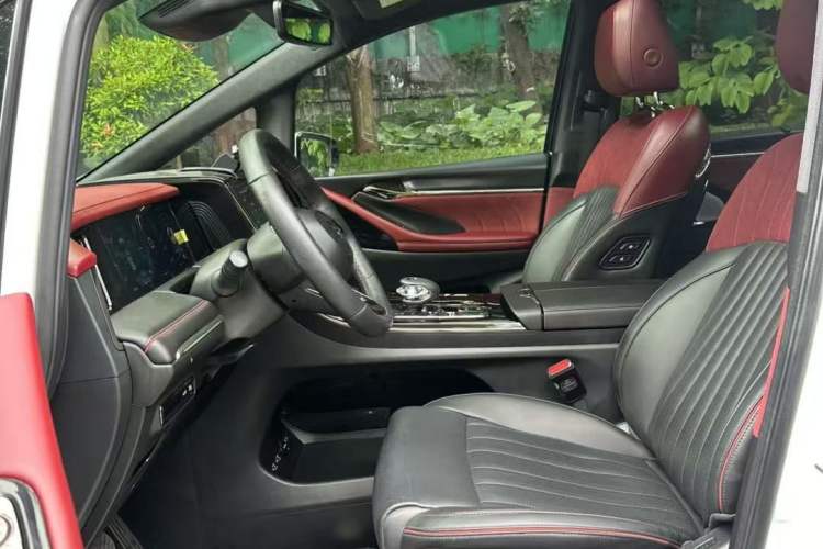 Used GAC Trumpchi M8 2023 Zongshi Series Dual-Motor Flagship Edition Interior 3