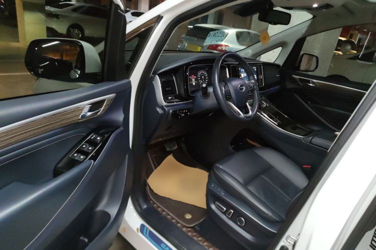 Used GAC Trumpchi M8 2023 Lingxiu Series 390T Ultimate Edition Interior 3
