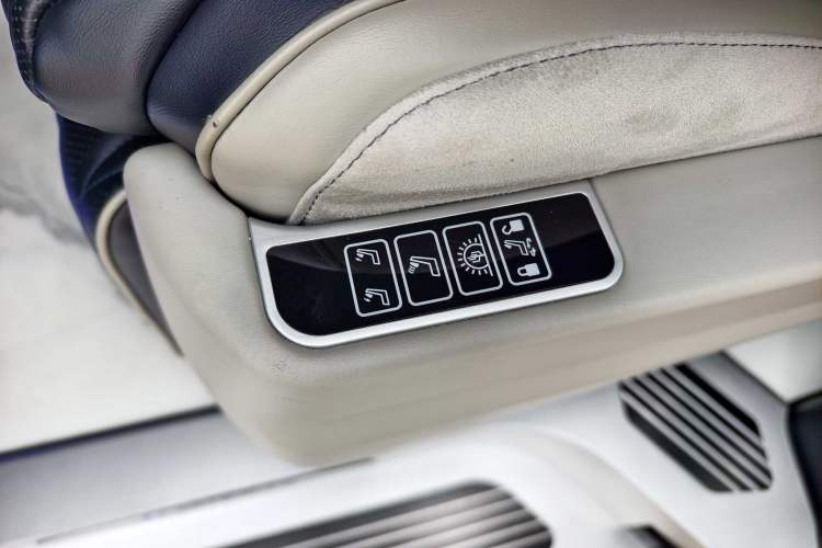 Used GAC Trumpchi M8 2023 Lingxiu Series 390T Deluxe Edition Interior 3
