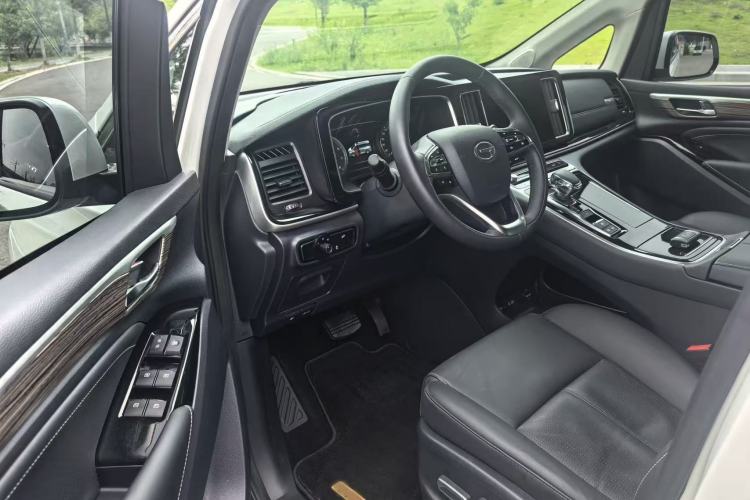 Used GAC Trumpchi M8 2023 Lingxiu Series 390T Deluxe Edition Interior 4