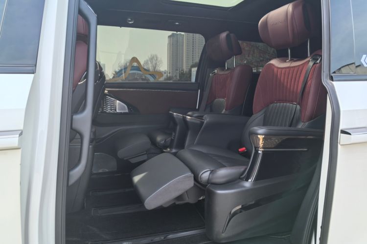 Used GAC Trumpchi M8 2023 Zongshi Series Dual-Motor Flagship Edition Interior 4