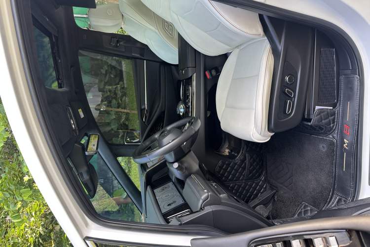Used GAC Trumpchi M8 2023 Zongshi Series Dual-Motor YuZun Edition Interior 4