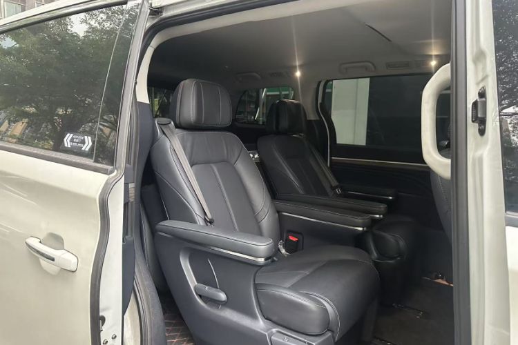 Used GAC Trumpchi M8 2023 Lingxiu Series 390T Deluxe Edition Interior 4