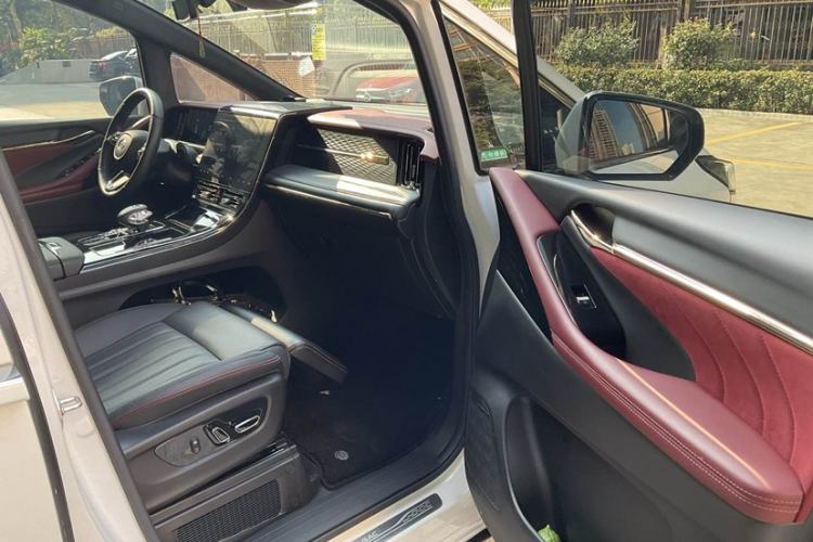 Used GAC Trumpchi M8 2023 Zongshi Series 400T Ultimate Edition Interior 5
