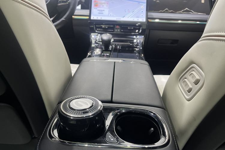 Used GAC Trumpchi M8 2023 Zongshi Series Dual-Motor YuZun Edition Interior 6