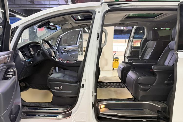 Used GAC Trumpchi M8 2023 Lingxiu Series 390T Prestige Edition Interior 6