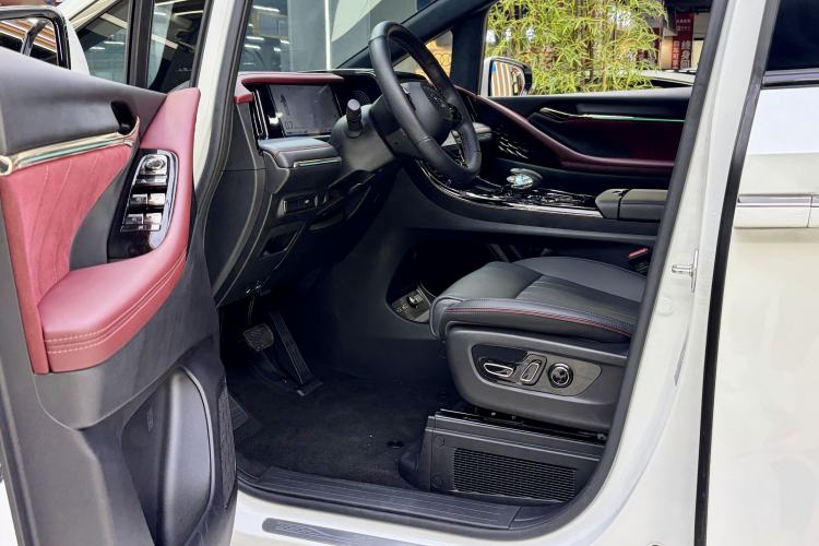 Used GAC Trumpchi M8 2023 Zongshi Series 400T Ultimate Edition Interior 7