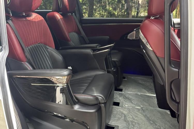 Used GAC Trumpchi M8 2023 Zongshi Series Dual-Motor YuZun Edition Interior 7