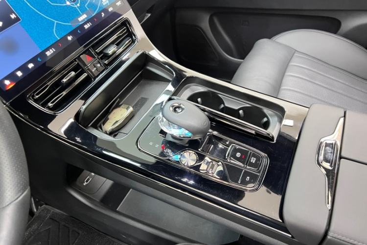 Used GAC Trumpchi M8 2023 Zongshi Series 400T Ultimate Edition Interior 7