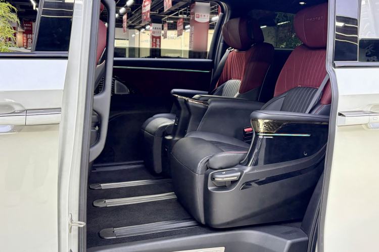 Used GAC Trumpchi M8 2023 Zongshi Series 400T Ultimate Edition Interior 8