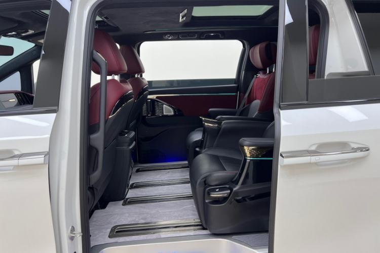 Used GAC Trumpchi M8 2023 Zongshi Series 400T Ultimate Edition Interior 8