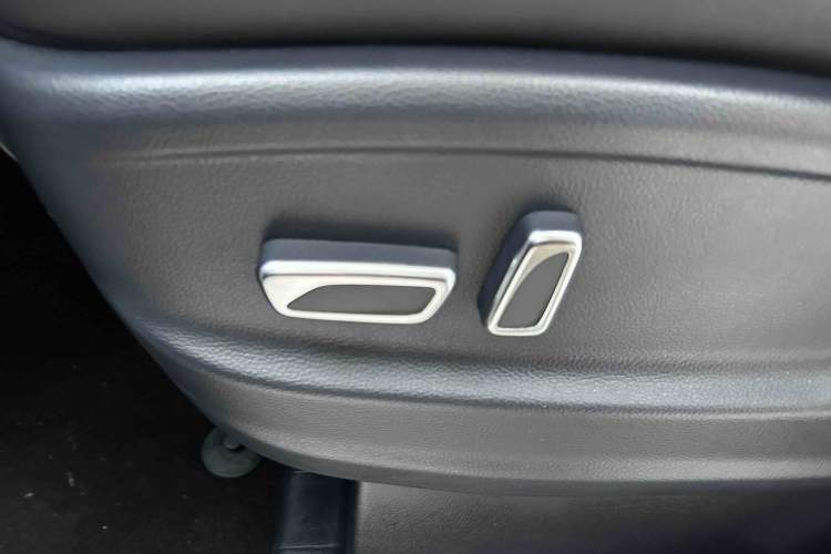 Used GAC Trumpchi M8 2023 Lingxiu Series 390T Deluxe Edition Interior 8