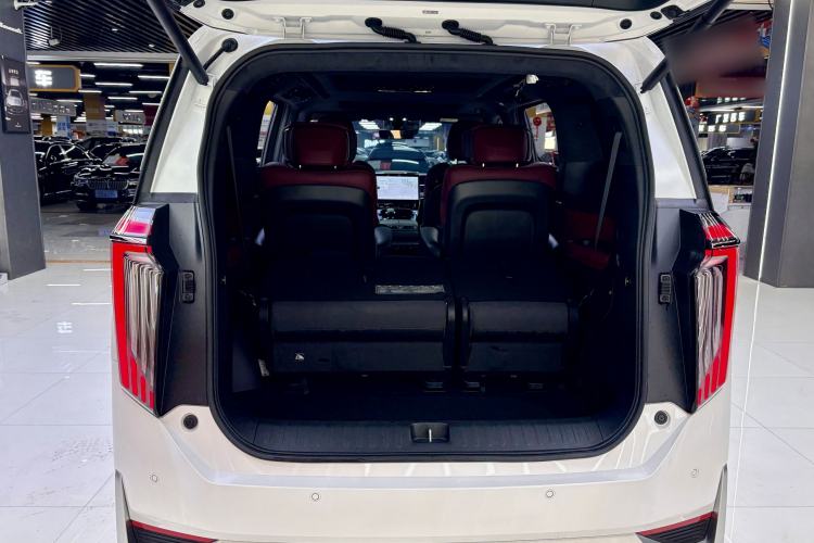 Used GAC Trumpchi M8 2023 Zongshi Series 400T Ultimate Edition Interior 9