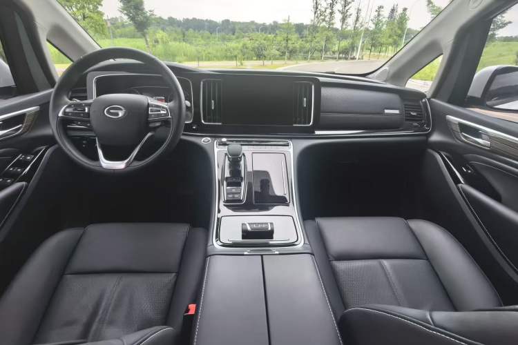 Used GAC Trumpchi M8 2023 Lingxiu Series 390T Deluxe Edition Interior 9