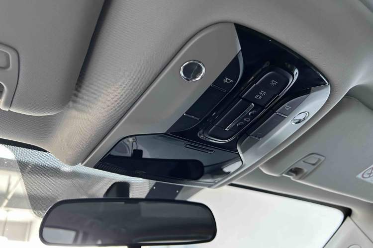 Used GAC Trumpchi M8 2023 Lingxiu Series 390T Deluxe Edition Interior 9