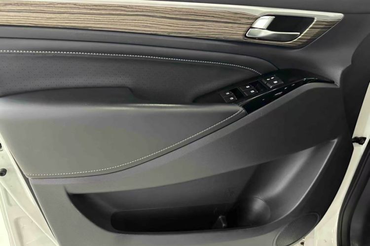 Used GAC Trumpchi M8 2023 Lingxiu Series 390T Deluxe Edition Interior 9