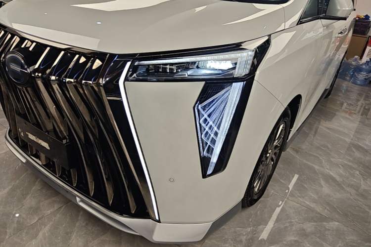 Used GAC Trumpchi M8 2023 Zongshi Series Dual-Motor Flagship Edition Left Front Headlight