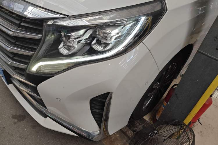 Used GAC Trumpchi M8 2023 Lingxiu Series 390T Ultimate Edition Left Front Headlight