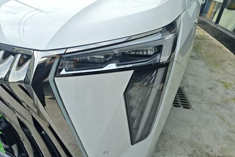 Used GAC Trumpchi M8 2023 Zongshi Series 400T Ultimate Edition Left Front Headlight