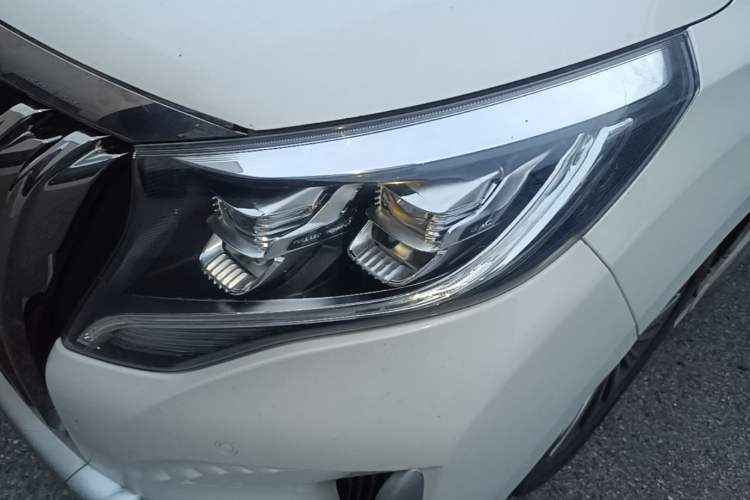 Used GAC Trumpchi M8 2023 Master Series 390T Ultimate Edition Left Front Headlight