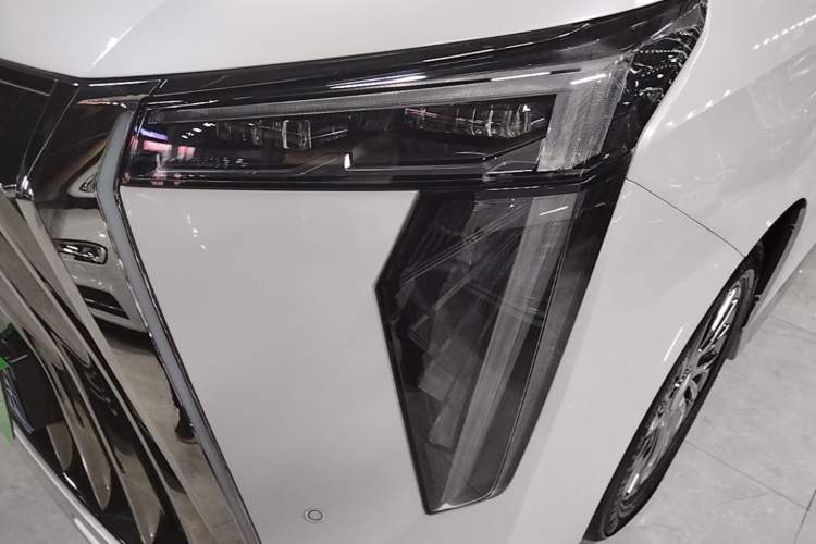 Used GAC Trumpchi M8 2023 Zongshi Series 400T Ultimate Edition Left Front Headlight