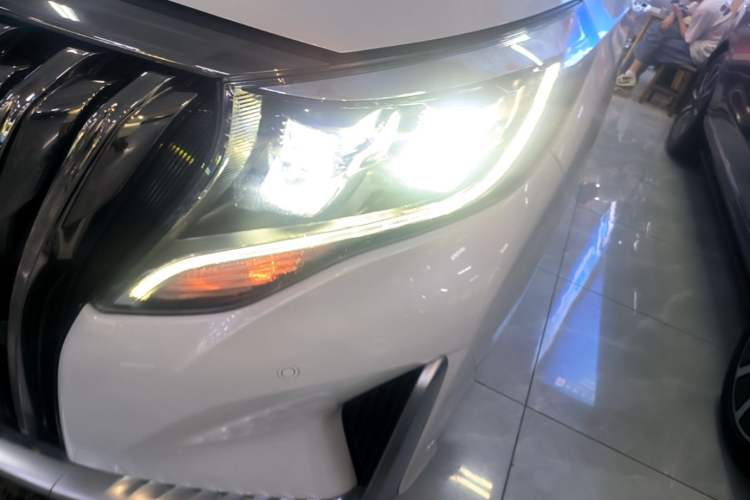 Used GAC Trumpchi M8 2023 Master Series 390T Ultimate Edition Left Front Headlight
