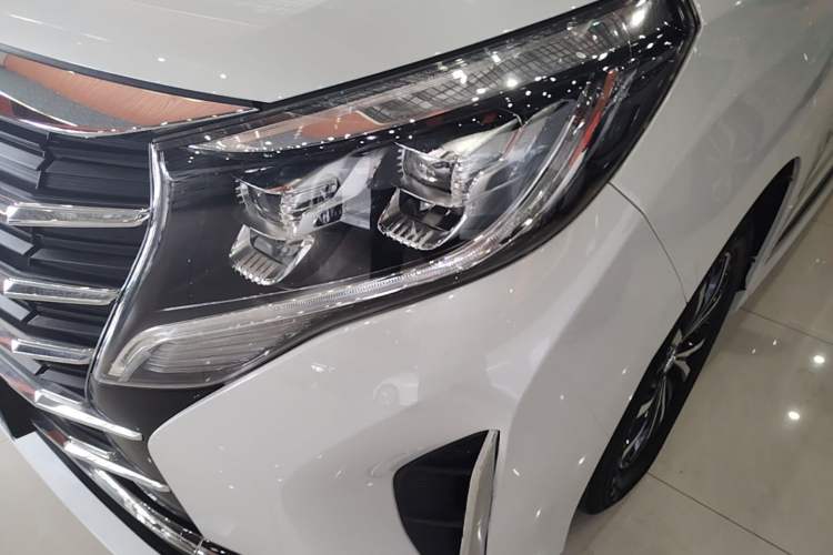 Used GAC Trumpchi M8 2023 Lingxiu Series 390T Deluxe Edition Left Front Headlight