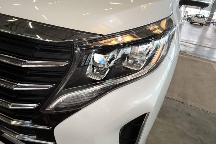 Used GAC Trumpchi M8 2023 Lingxiu Series 390T Luxury Edition Left Front Headlight