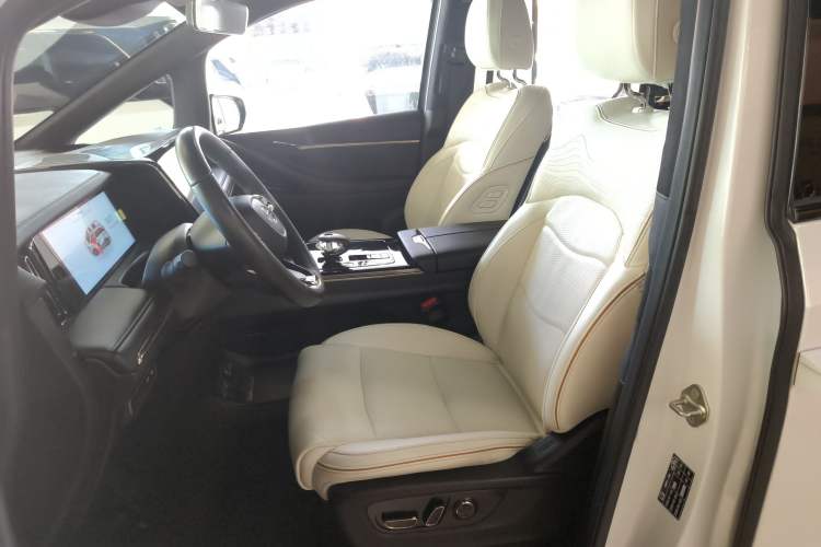 Used GAC Trumpchi M8 2023 Zongshi Series Dual-Motor YuZun Edition Left Front Seat