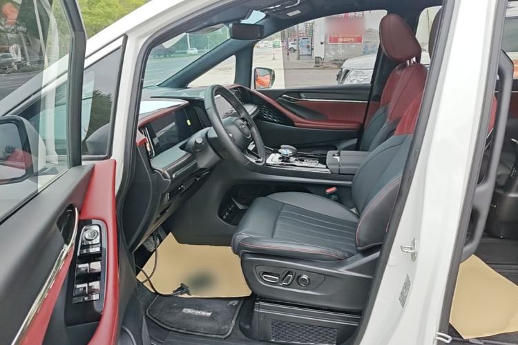 Used GAC Trumpchi M8 2023 Zongshi Series Dual-Motor Supreme Edition Left Front Seat