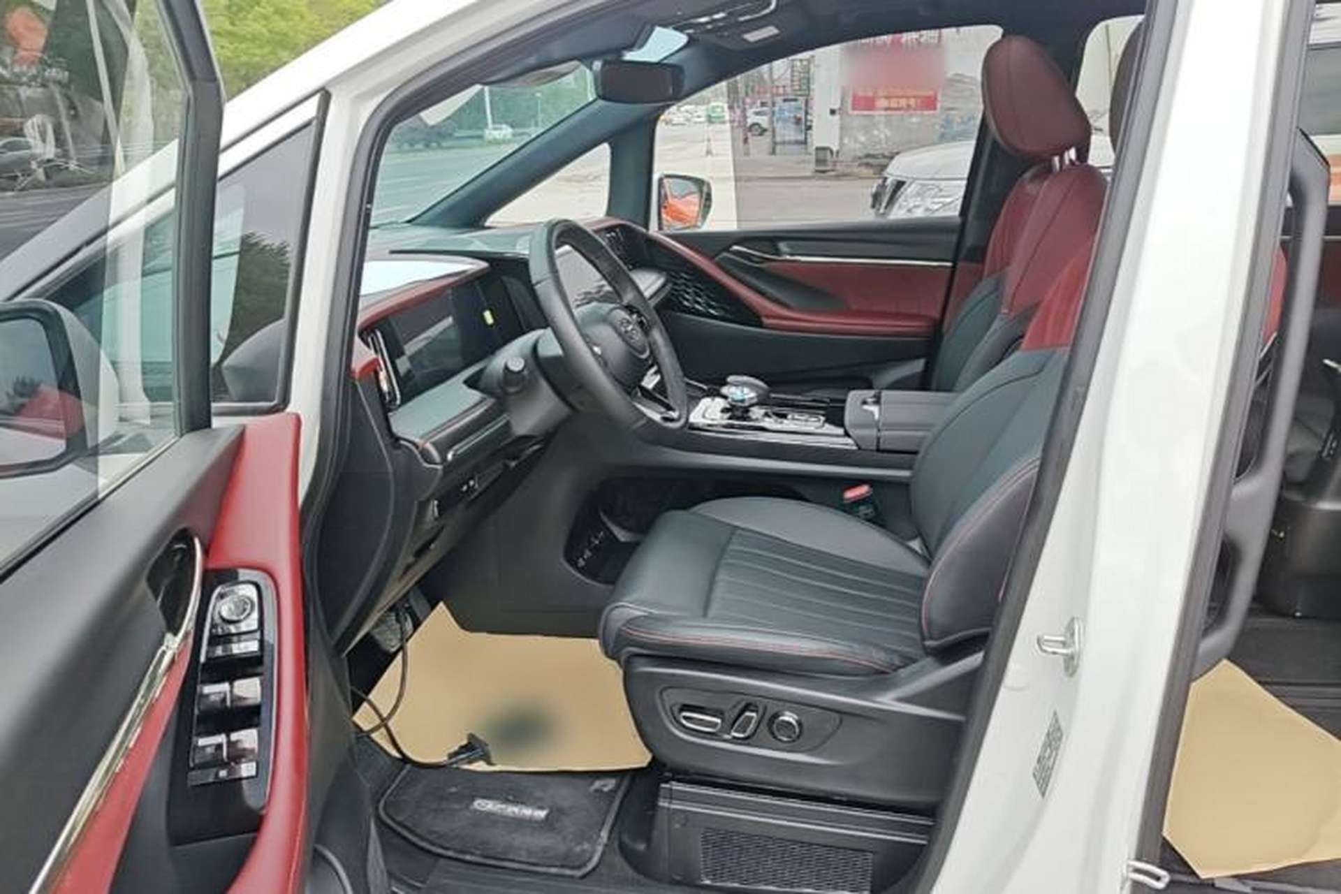 Used GAC Trumpchi M8 2023 Zongshi Series Dual-Motor Supreme Edition Left Front Seat