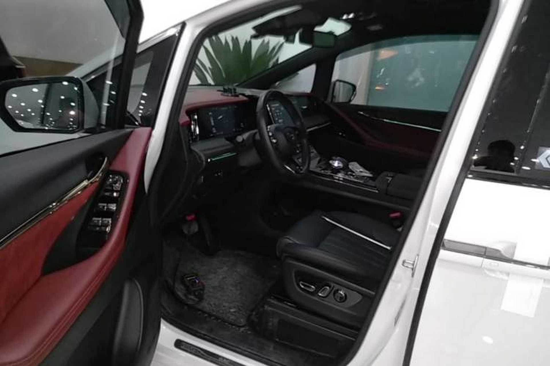 Used GAC Trumpchi M8 2023 Zongshi Series Dual-Motor Supreme Edition Left Front Seat