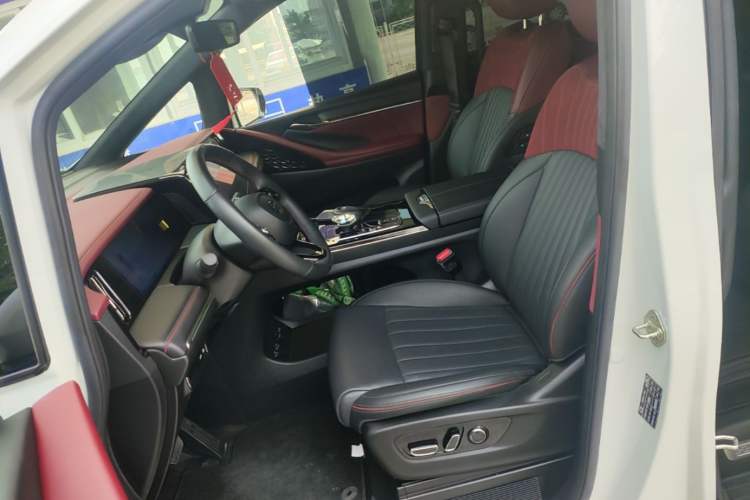 Used GAC Trumpchi M8 2023 Zongshi Series Dual-Motor Supreme Edition Left Front Seat