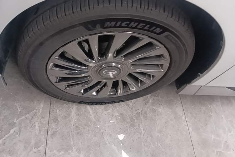 Used GAC Trumpchi M8 2023 Zongshi Series 400T Flagship Edition Left Front Wheel Hub