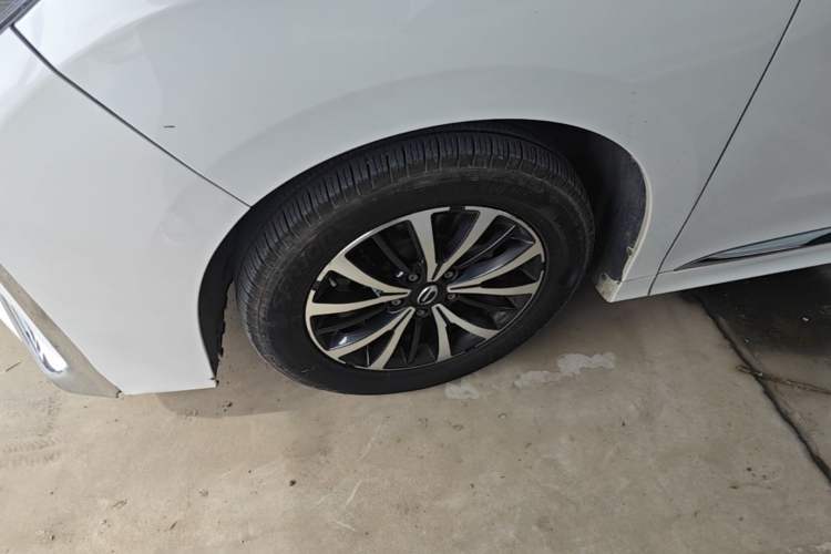 Used GAC Trumpchi M8 2023 Lingxiu Series 390T Deluxe Edition Left Front Wheel Hub