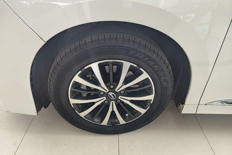 Used GAC Trumpchi M8 2023 Lingxiu Series 390T Deluxe Edition Left Front Wheel Hub