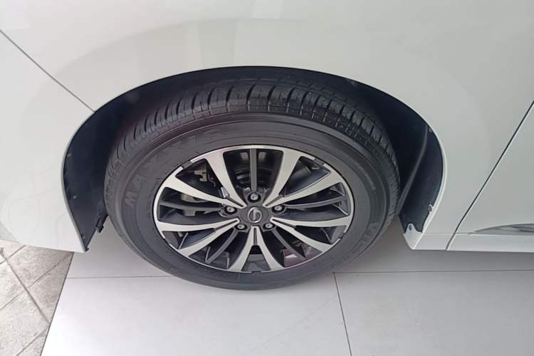 Used GAC Trumpchi M8 2023 Lingxiu Series 390T Deluxe Edition Left Front Wheel Hub