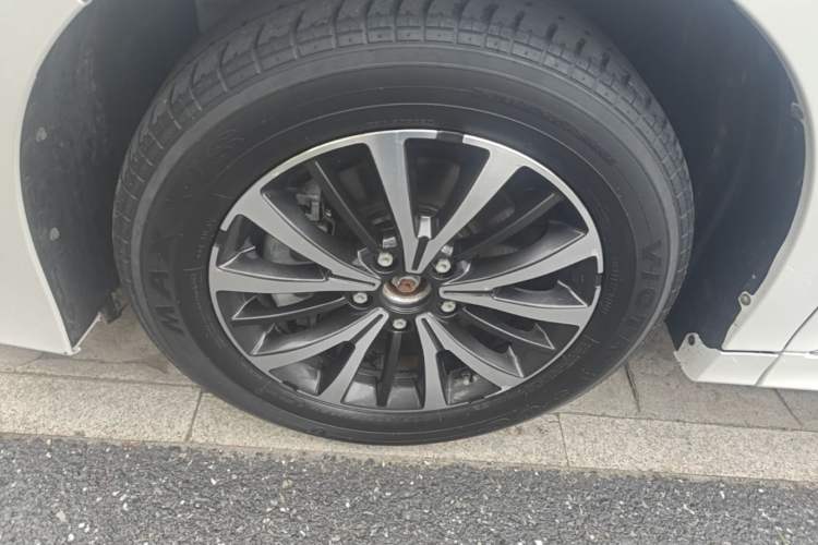 Used GAC Trumpchi M8 2023 Lingxiu Series 390T Luxury Edition Left Front Wheel Hub