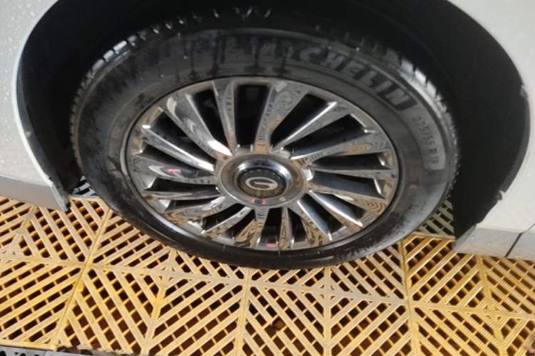 Used GAC Trumpchi M8 2023 Zongshi Series 400T Flagship Edition Left Front Wheel Hub