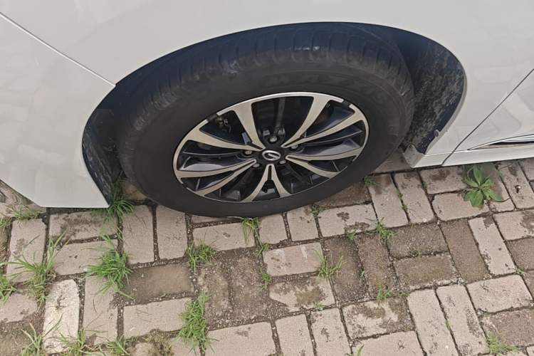 Used GAC Trumpchi M8 2023 Lingxiu Series 390T Deluxe Edition Left Front Wheel Hub
