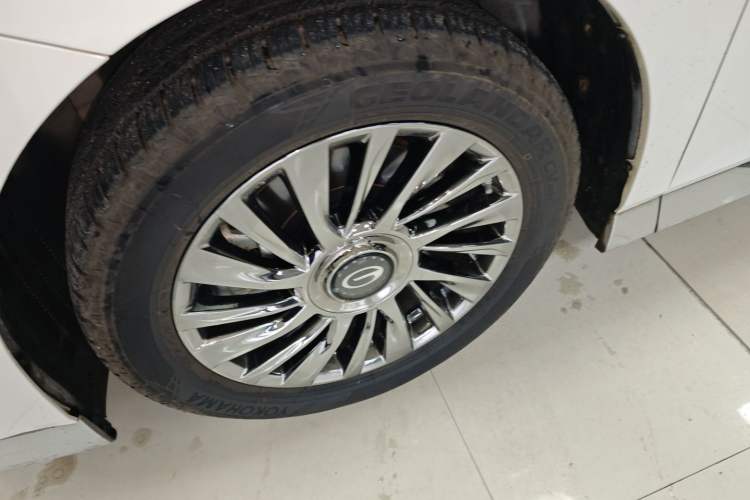 Used GAC Trumpchi M8 2023 Zongshi Series Dual-Motor YuZun Edition Left Front Wheel Hub