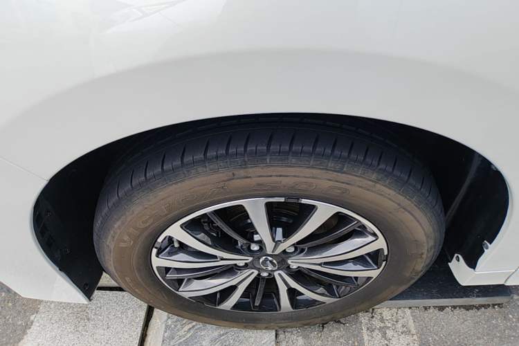 Used GAC Trumpchi M8 2023 Lingxiu Series 390T Luxury Edition Left Front Wheel Hub