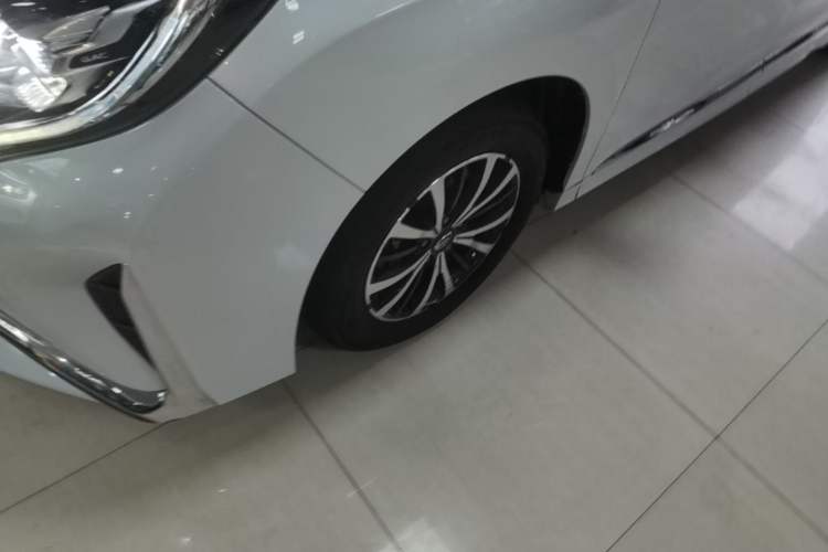 Used GAC Trumpchi M8 2023 Lingxiu Series 390T Deluxe Edition Left Front Wheel Hub