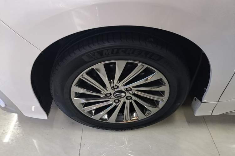 Used GAC Trumpchi M8 2023 Master Series 390T Ultimate Edition Left Front Wheel Hub