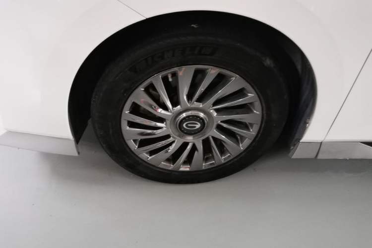 Used GAC Trumpchi M8 2023 Zongshi Series 400T Ultimate Edition Left Front Wheel Hub