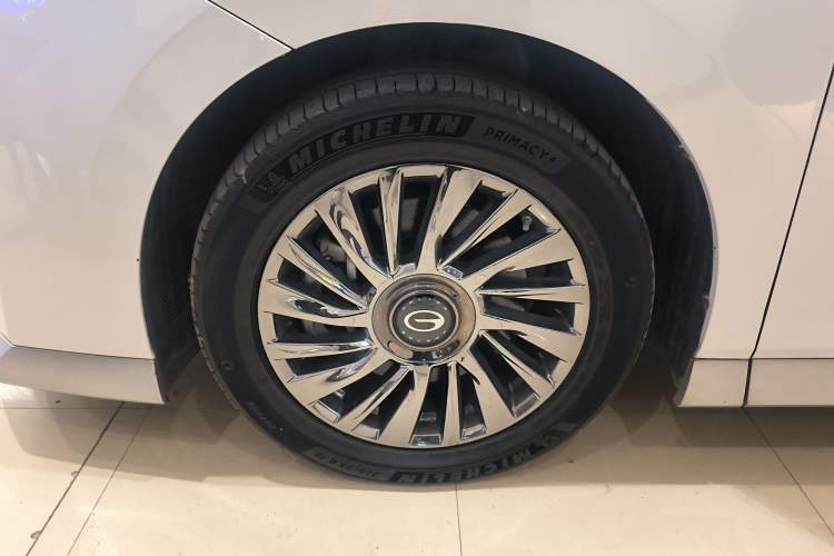 Used GAC Trumpchi M8 2023 Zongshi Series 400T Ultimate Edition Left Front Wheel Hub