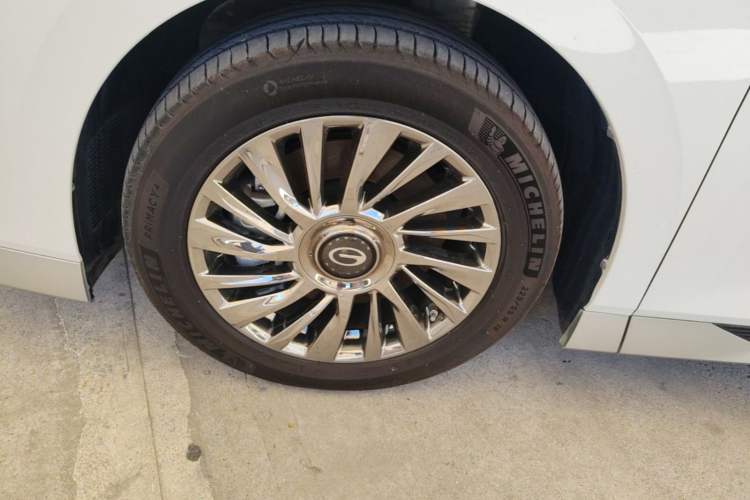 Used GAC Trumpchi M8 2023 Zongshi Series 400T Ultimate Edition Left Front Wheel Hub